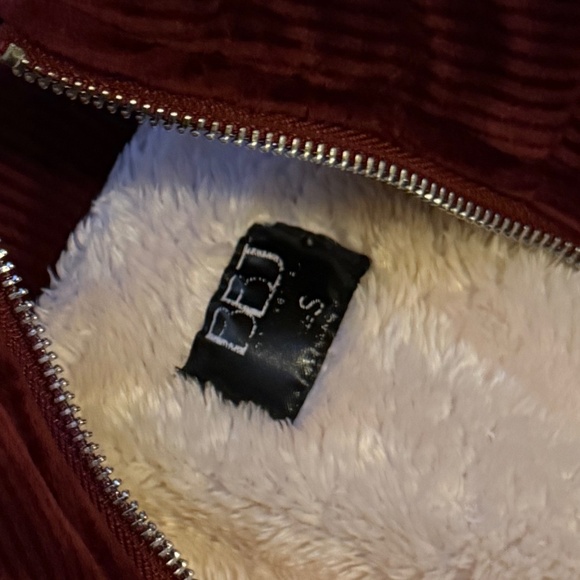 ♥️ BBJ Small Corduroy Sherpa Fleece Lined Burgandy Vest ADORABLE - Picture 5 of 11